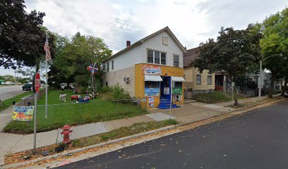 La Tiendita Quisquella Spanish & American Grocery, Milwaukee