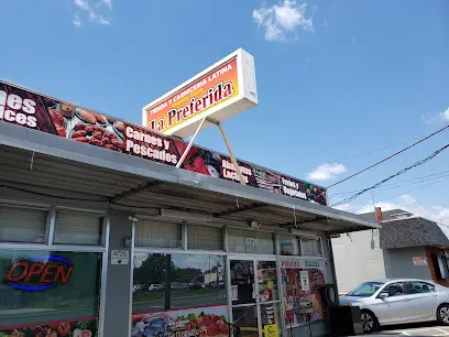 Tienda Y Carnicería Latina La Preferida en Roanoke