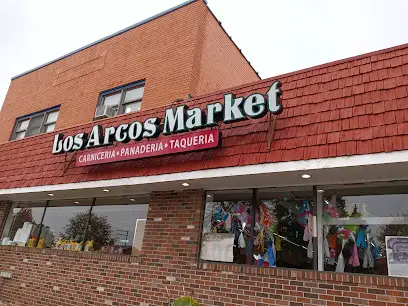 Los Arcos Market en Lincoln Park