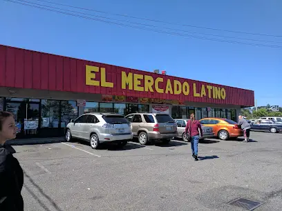 El Mercado Latino en Lakewood